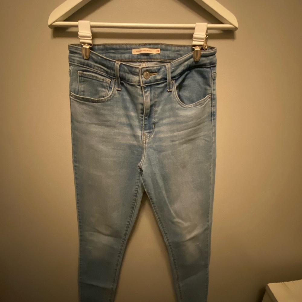 Levi’s 721 high rise skinny jeans size 29